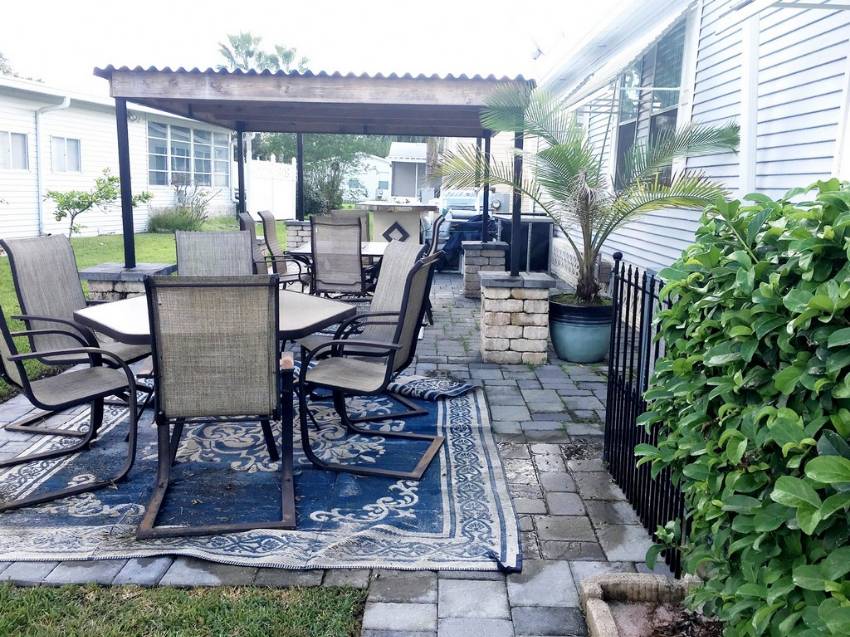 Mobile Home Deck and Patio Decorating Ideas
